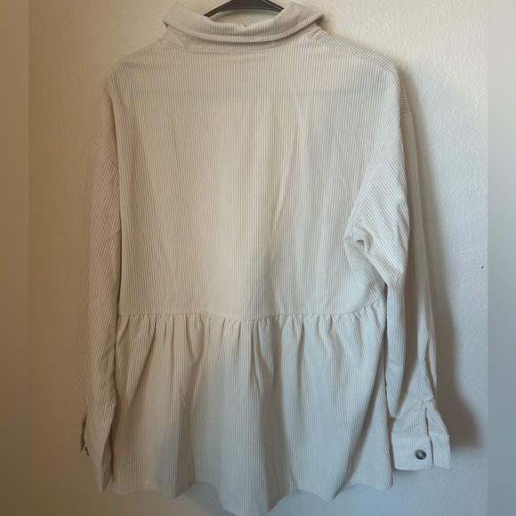 2/$14🤎 Button up jacket - Picture 2 of 3